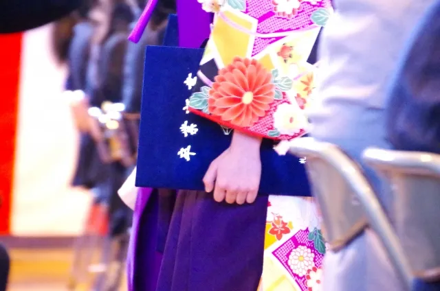 【小学校】卒業式の袴レンタルはいつから何を準備すればいいの？