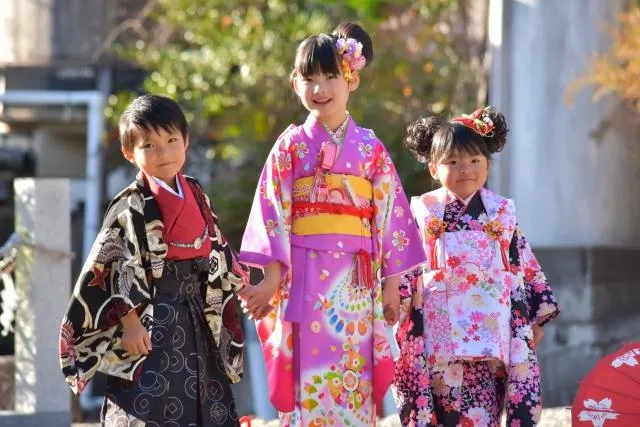 七五三の時期はいつ？数え年・満年齢の違いと男女で変わるお祝い年齢