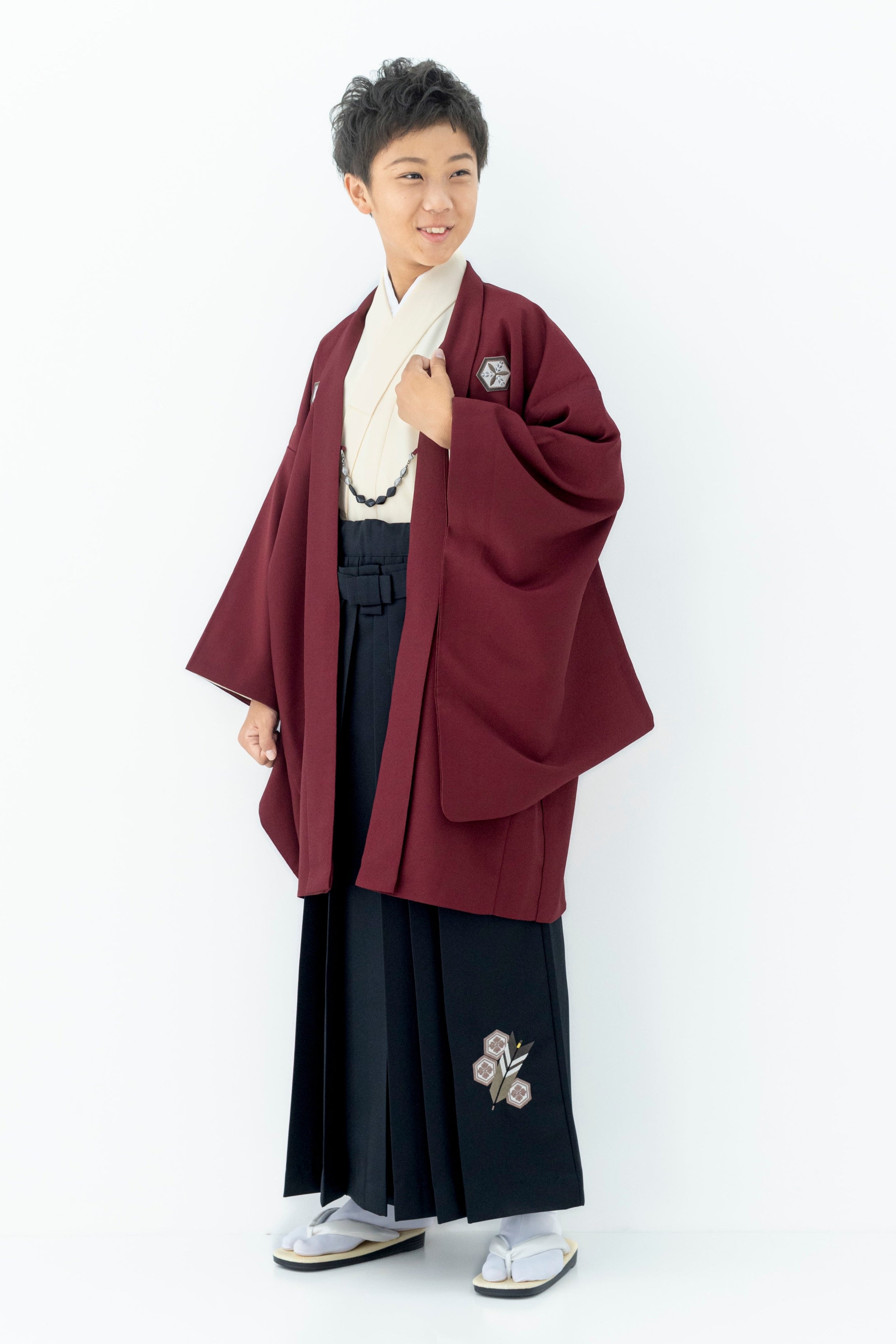 D1002 亀甲に矢絣/エンジ×黒 【小学生男の子卒業式袴レンタル