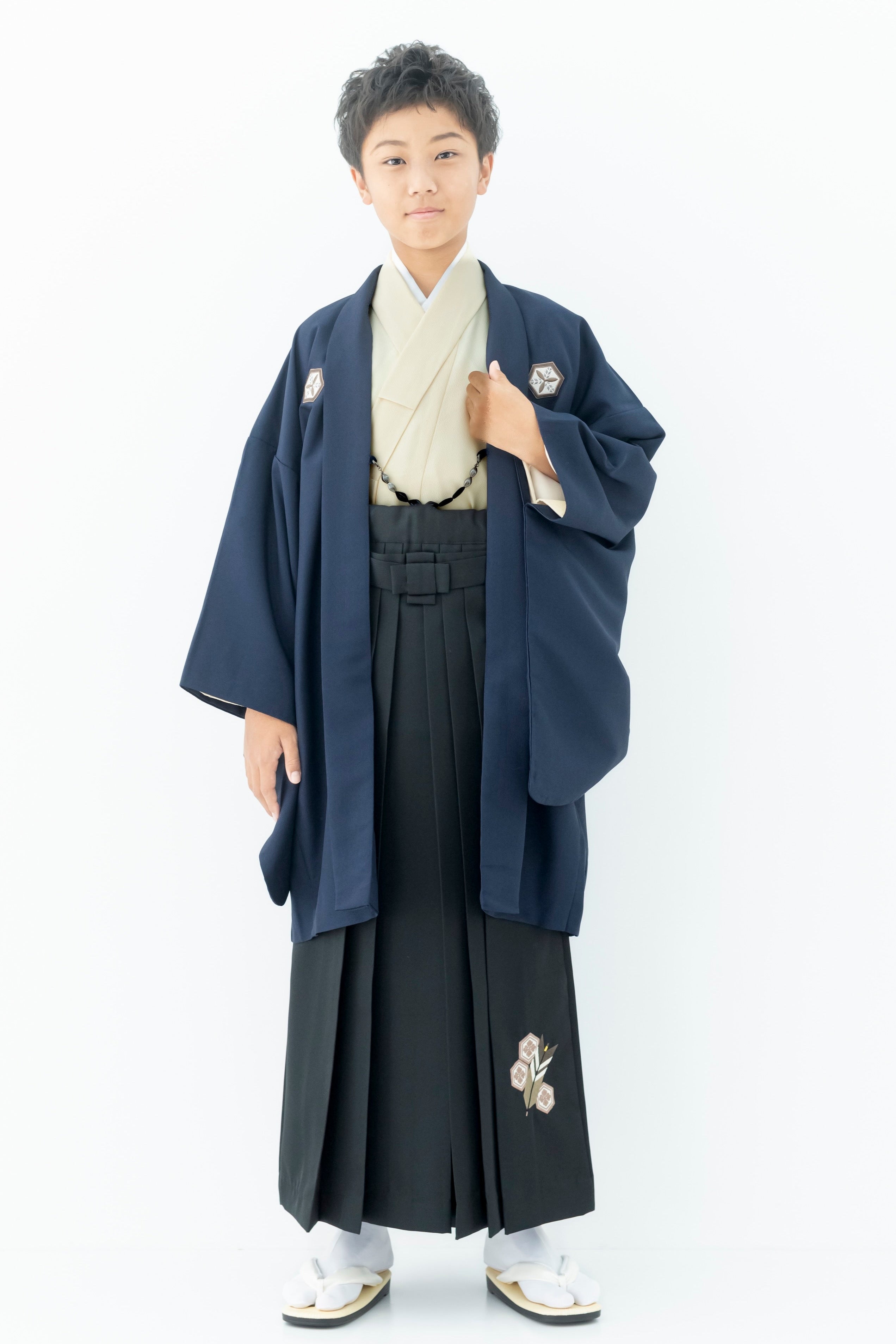 D1004 亀甲に矢絣/紺×黒 【小学生男の子卒業式袴レンタル