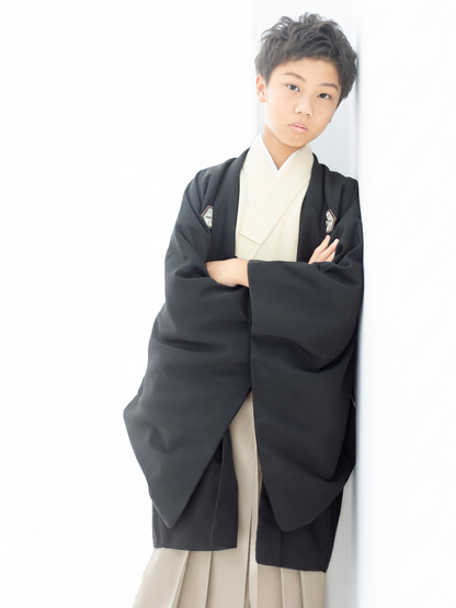 D1013　亀甲に矢絣/黒×ベージュ　【小学生男の子卒業式袴レンタル】